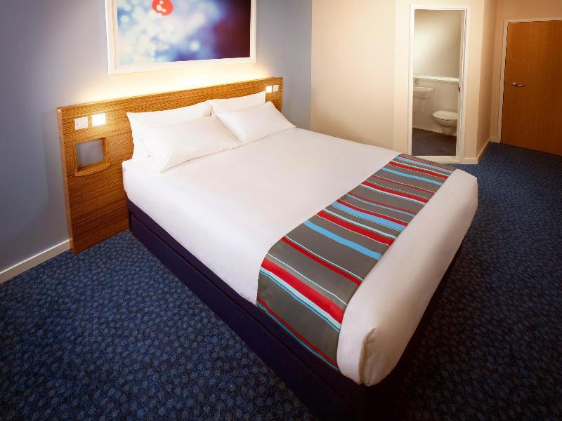 Travelodge Озуъстри Екстериор снимка